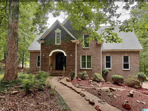 300 TWELVE OAKS CIRCLE, Chelsea, AL 35043