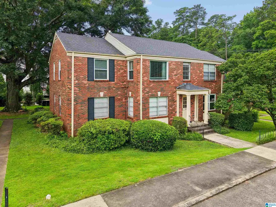 2503 MOUNTAIN BROOK CIRCLE, Mountain Brook, AL 35223 - #3