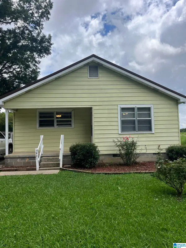 1921 SADLERTOWN ROAD, Bessemer, AL 35022