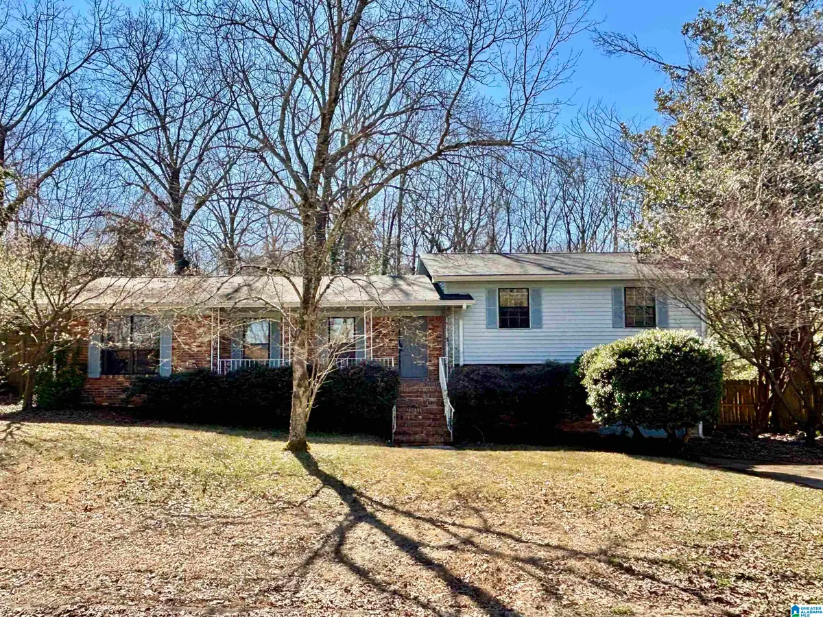 525 27TH AVENUE, Center Point, AL 35215 - #1