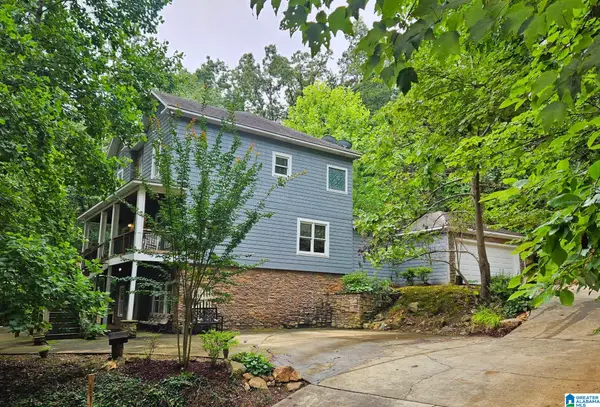 6049 LAKESIDE DRIVE, Pinson, AL 35126