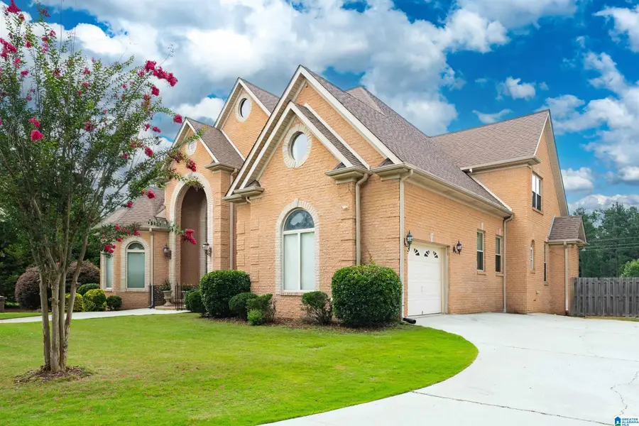 205 WOODBRIDGE TRAIL, Chelsea, AL 35043 - #2