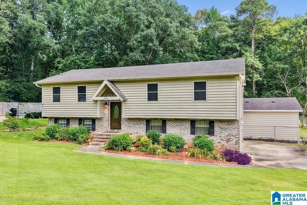 2006 1ST AVENUE W, Alabaster, AL 35007 - #1