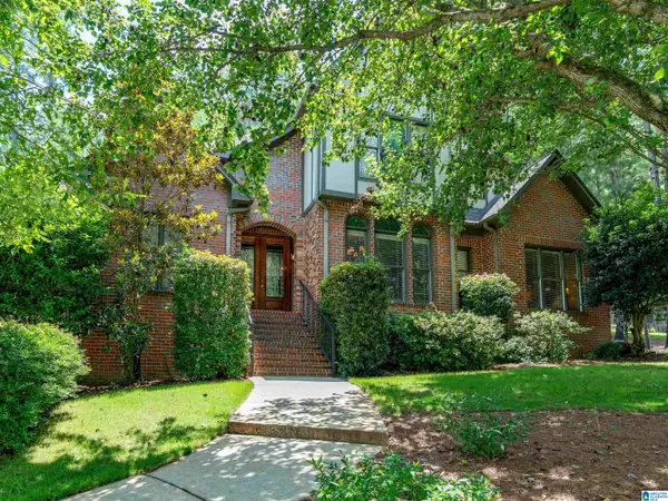 147 INDIAN GATE CIRCLE, Indian springs village, AL 35242