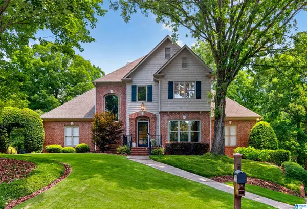 804 LAKE COLONY CIRCLE, Vestavia hills, AL 35242