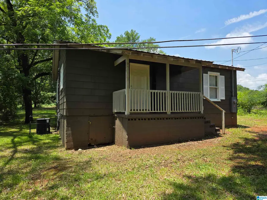 1216 N NORTH HELEN AVENUE, Sylacauga, AL 35150 - #2