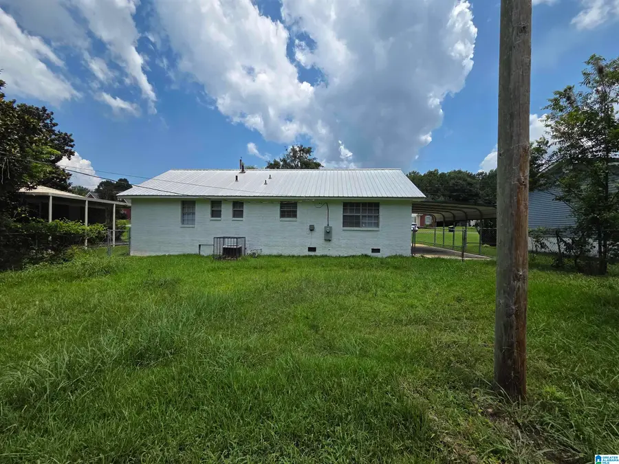 908 S HAMMETT AVENUE, Sylacauga, AL 35150 - #3