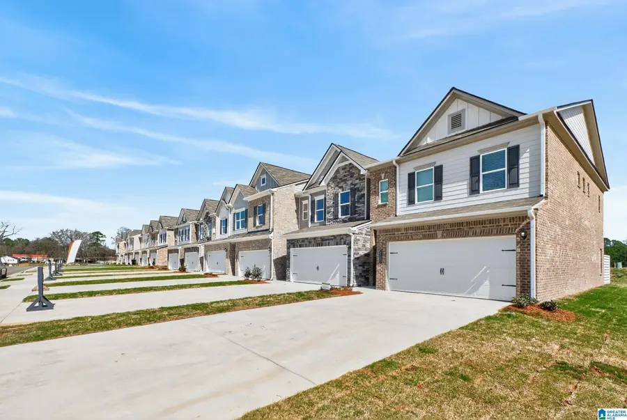 4532 VILLAGE SPRINGS SQUARE, Fultondale, AL 35068 - #3