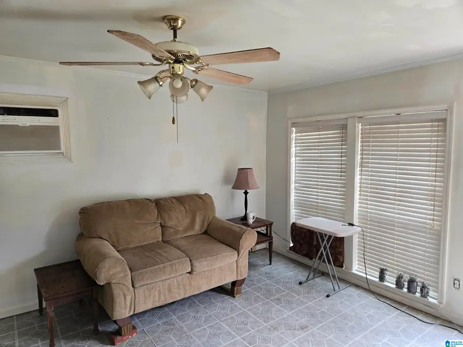 905 BELVIEW STREET, Bessemer, AL 35020 - #3