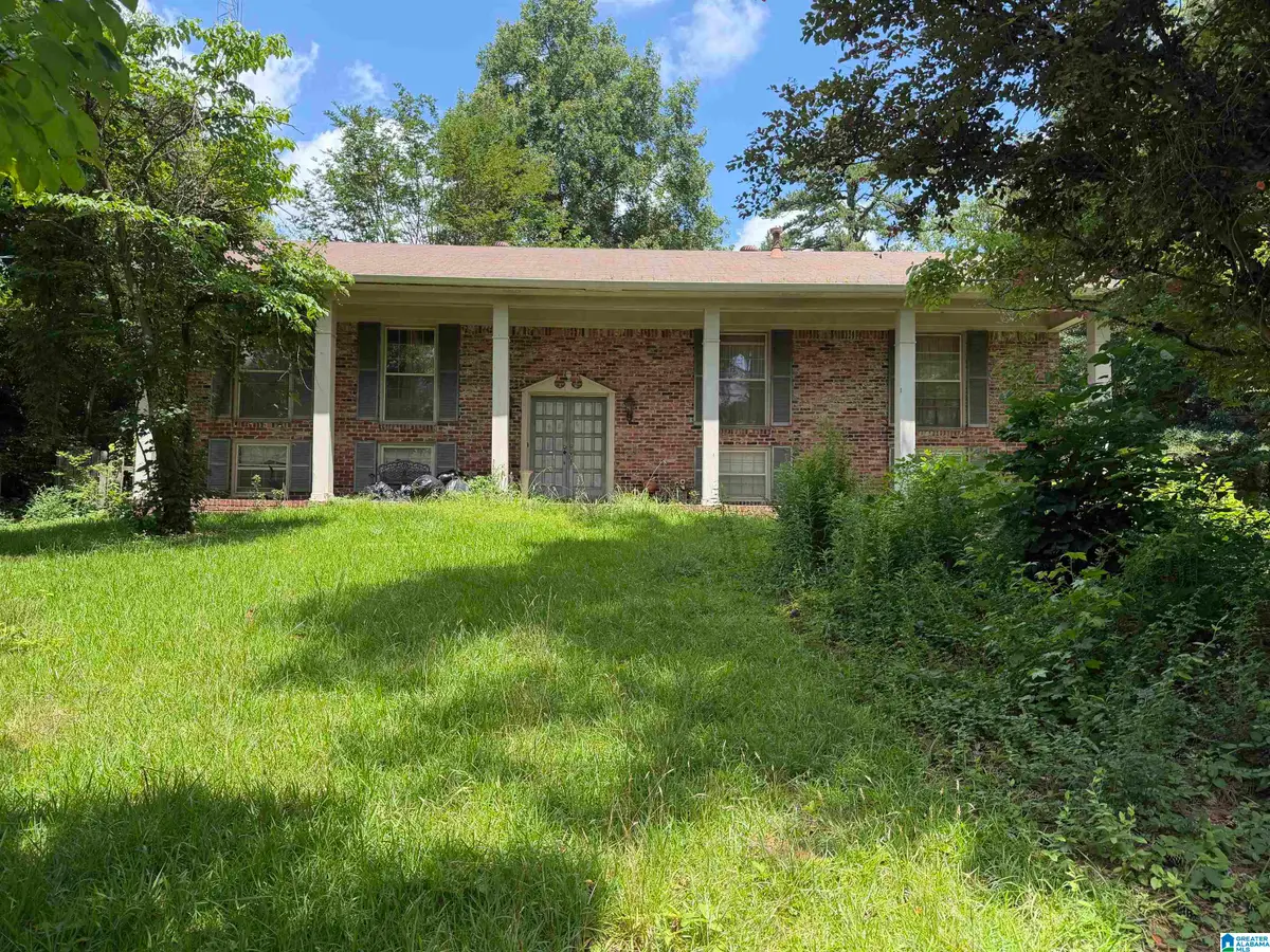 300 SNAKE HILL CIRCLE, Trussville, AL 35173 - #1