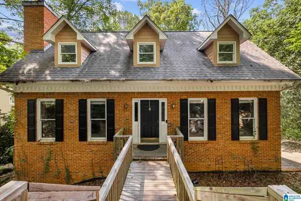 2015 WILDFLOWER DRIVE, Hoover, AL 35244