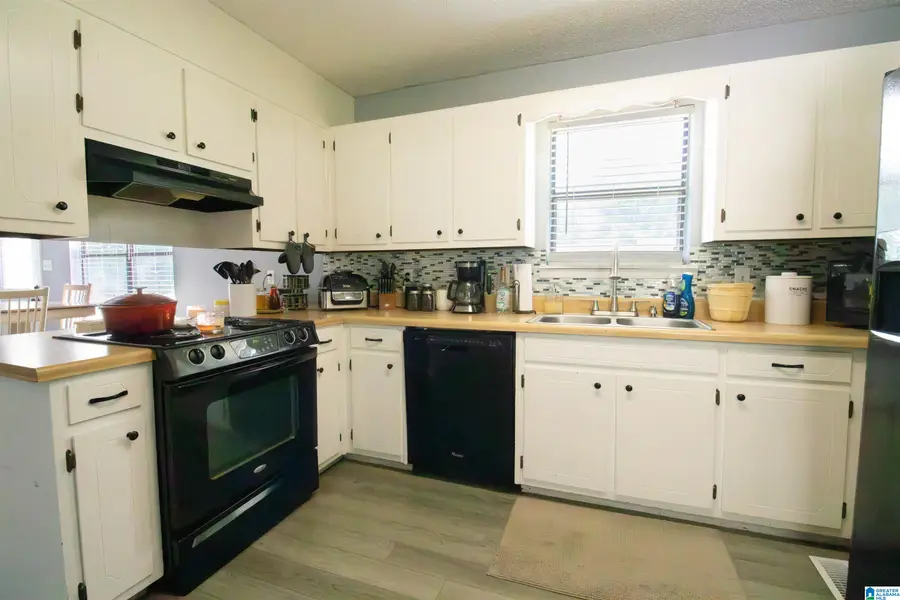 512 COUNTRY LANE, Oxford, AL 36203 - #3