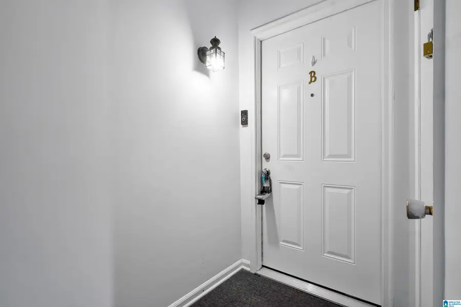 1916 SHADES CLIFF TERRACE, Homewood, AL 35209 - #2