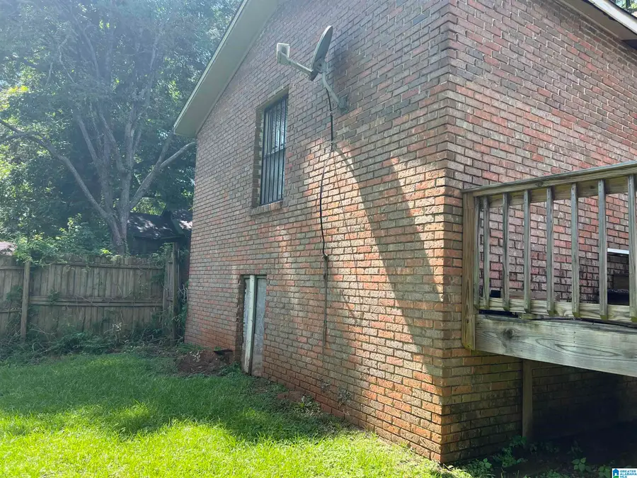 1715 2ND COURT W, Birmingham, AL 35208 - #2