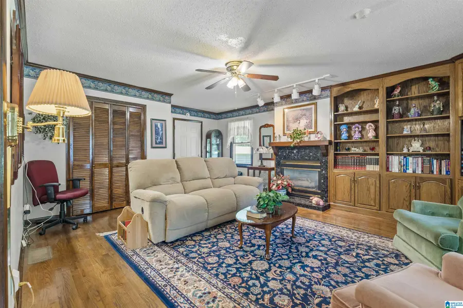 829 TWIN LAKE DRIVE NE, Birmingham, AL 35215 - #2