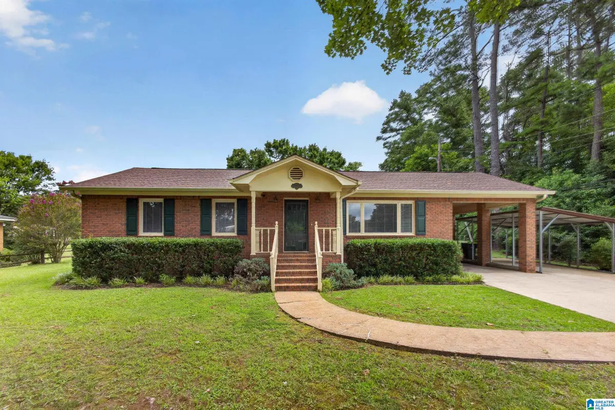 800 MAGNOLIA DRIVE, Sylacauga, AL 35150 - #1