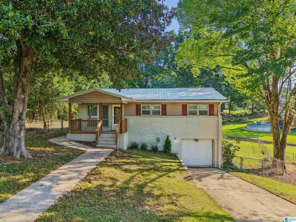 1128 ROBERT E LEE STREET, Leeds, AL 35094