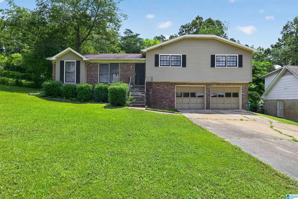 1609 6TH STREET NW, Center Point, AL 35215 - #1