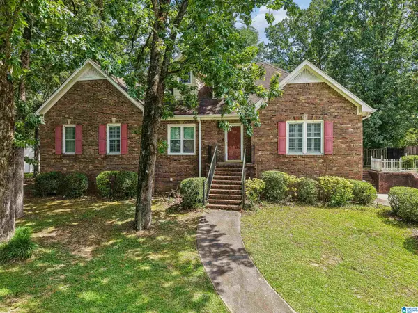 100 KENTWOOD TRAIL CIRCLE, Alabaster, AL 35007