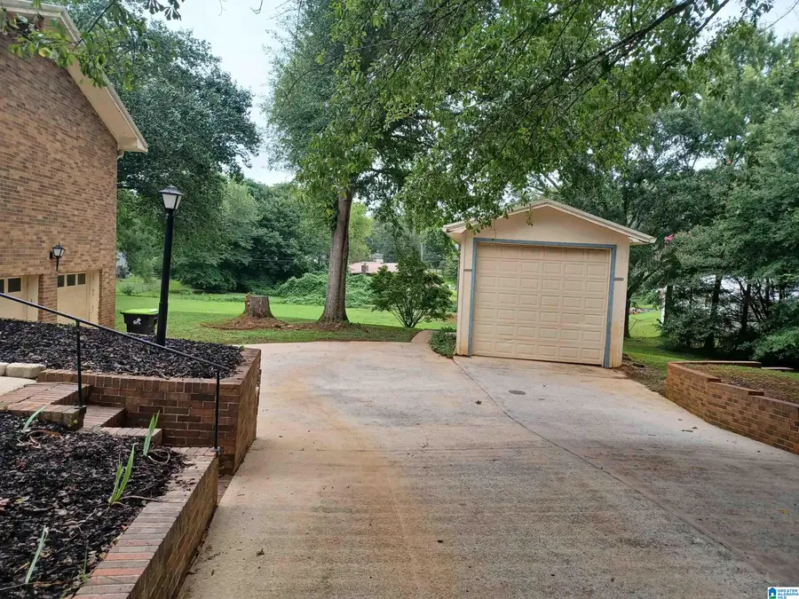 1012 DOGWOOD CIRCLE, Sylacauga, AL 35150 - #3