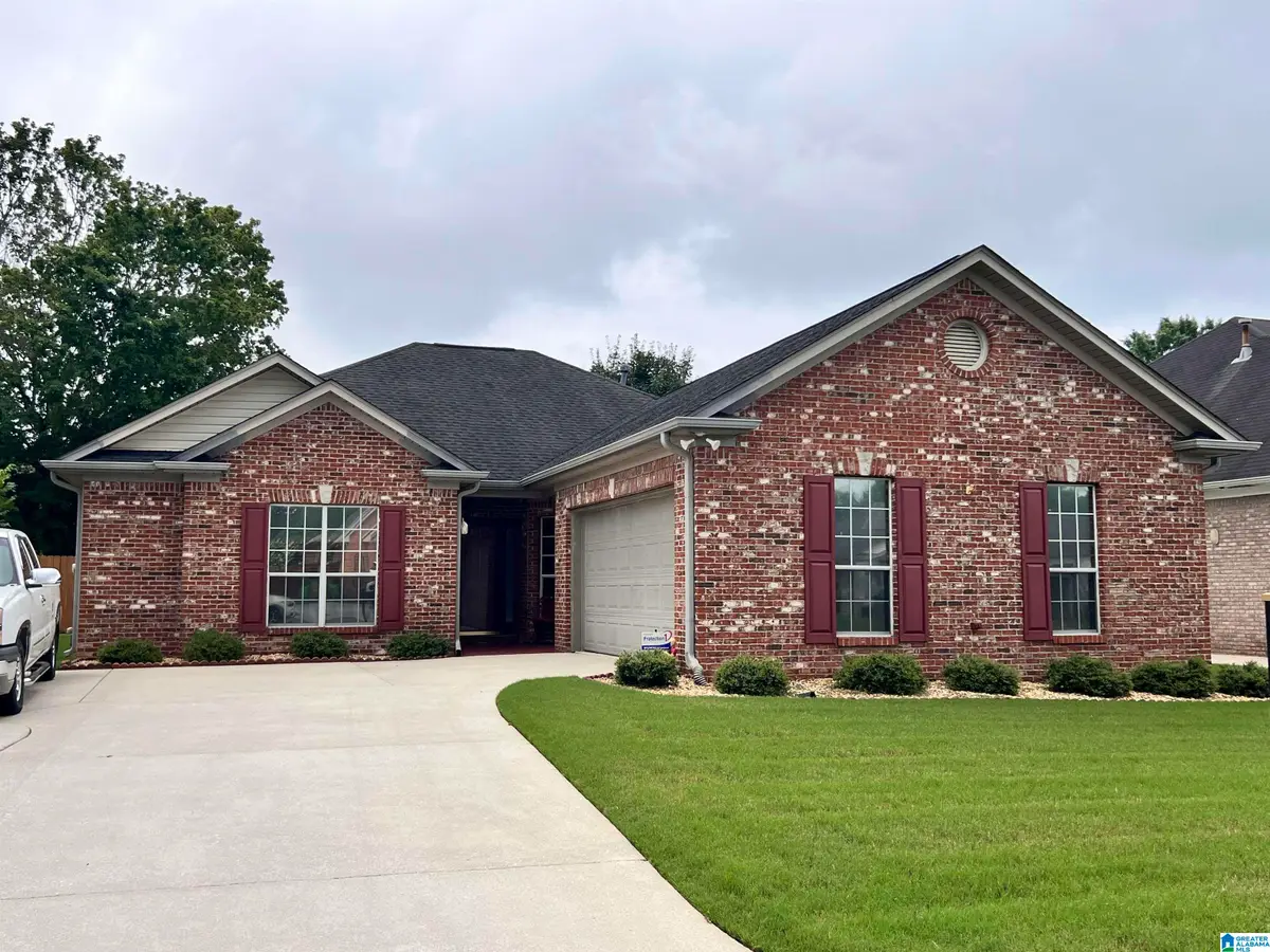 1741 CARLISLE CIRCLE, Leeds, AL 35094 - #1