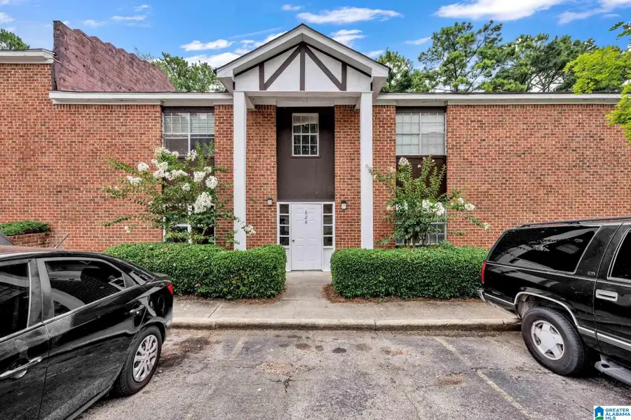 828 E BEACON PARKWAY E, Birmingham, AL 35209 - #2