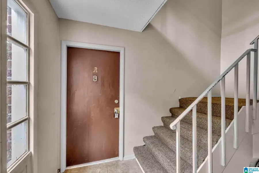 828 E BEACON PARKWAY E, Birmingham, AL 35209 - #3