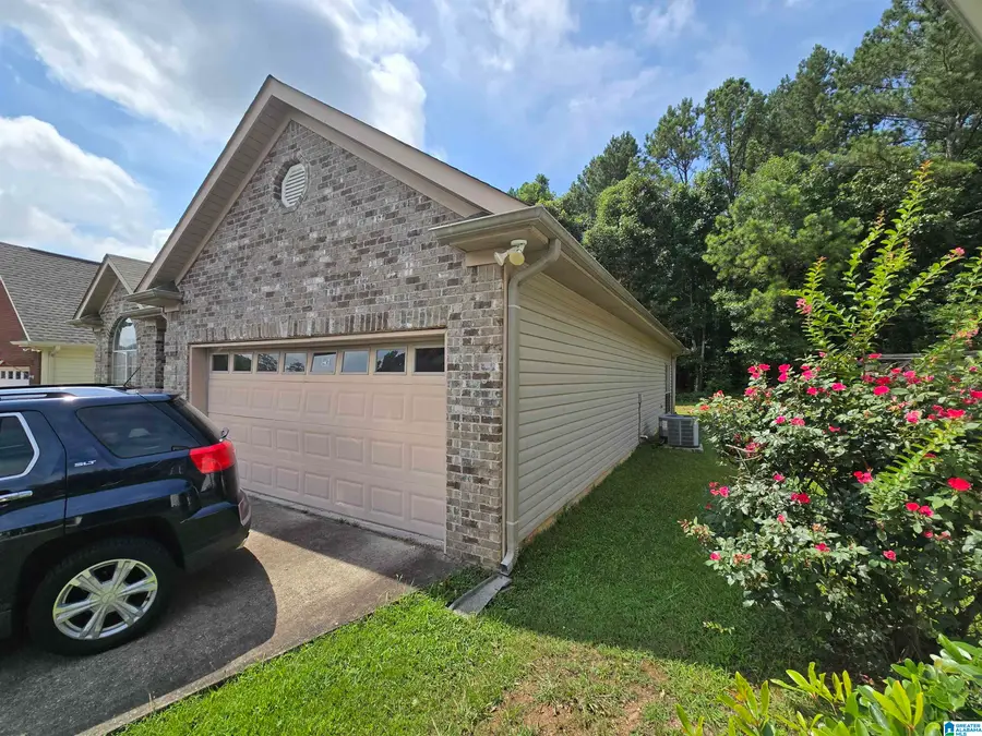 1093 WINDSOR PARKWAY, Moody, AL 35004 - #2