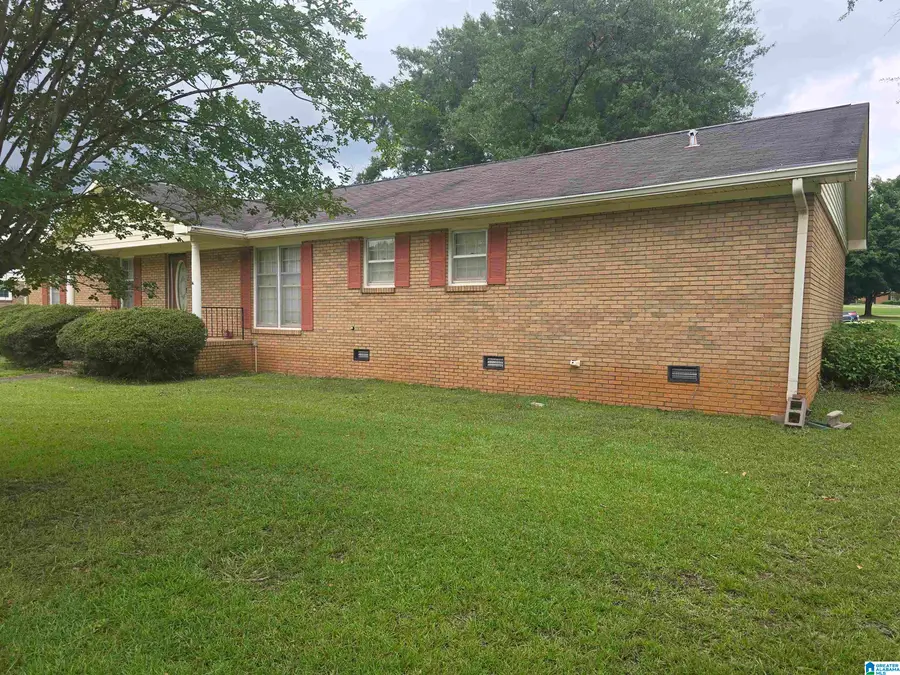802 SEDGEFIELD LANE, Sylacauga, AL 35150 - #2