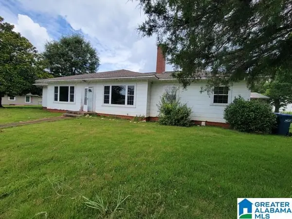201 W PARKWAY, Talladega, AL 35160
