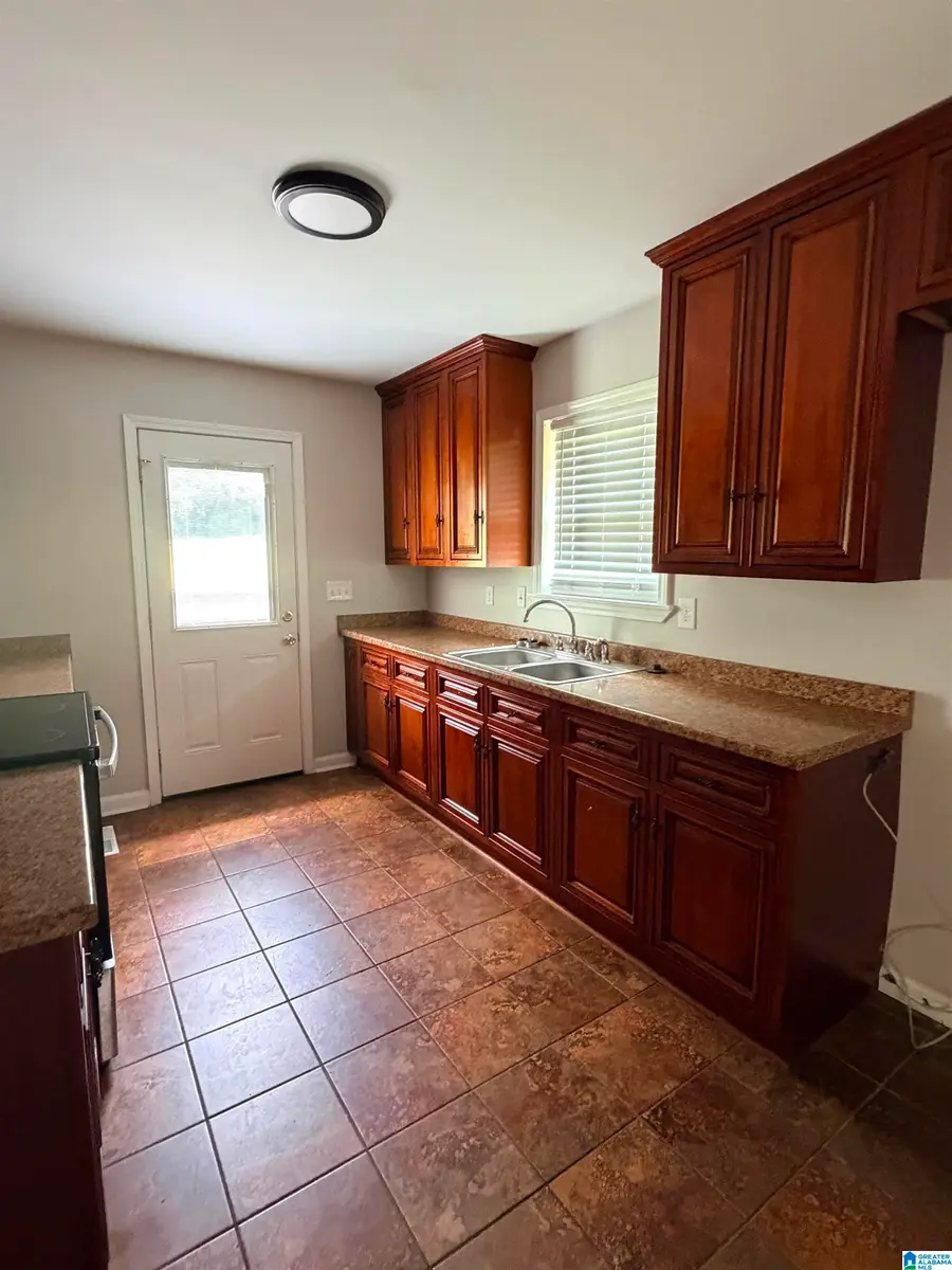 2701 8TH STREET NE, Center Point, AL 35215 - #3