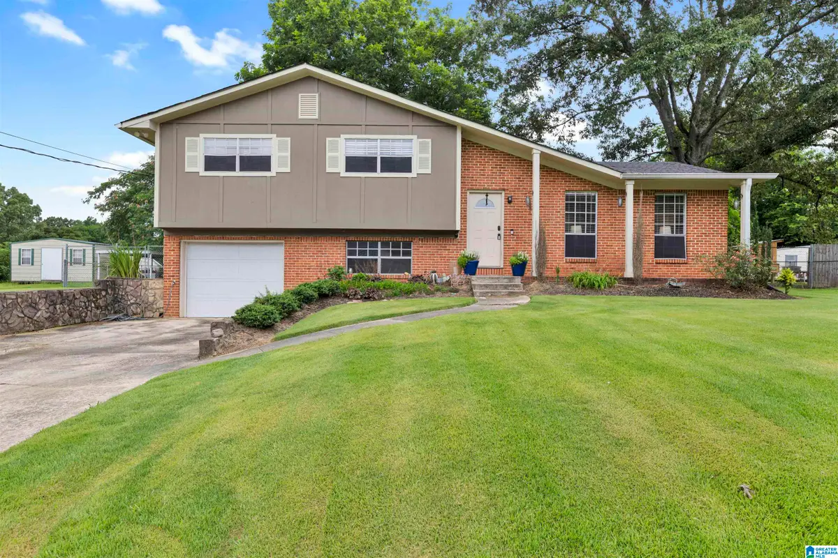 711 CHEROKEE TRAIL, Warrior, AL 35180 - #1
