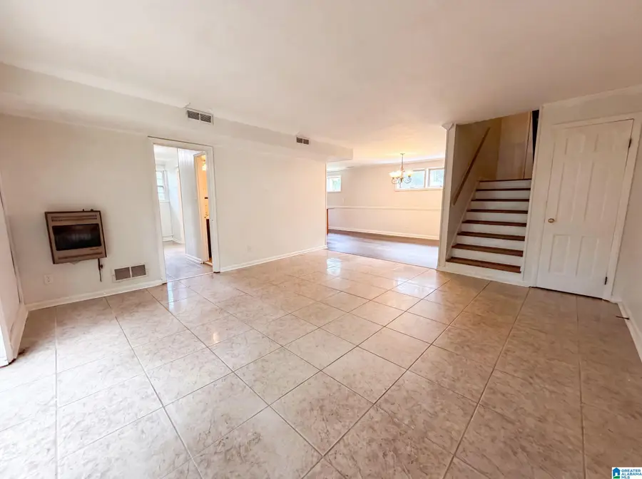 325 19TH COURT CIRCLE NE, Center Point, AL 35215 - #3