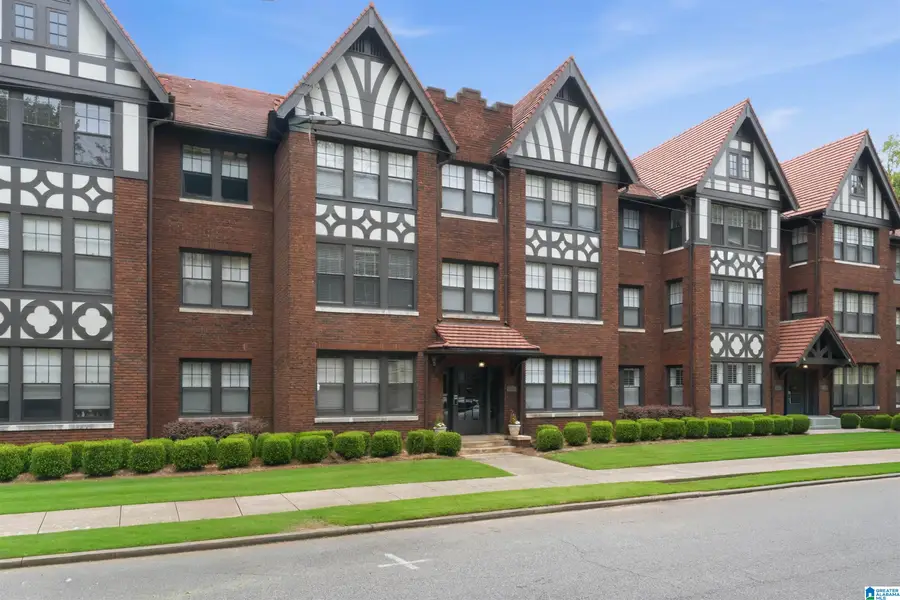 3004 13TH AVENUE S, Birmingham, AL 35205 - #3