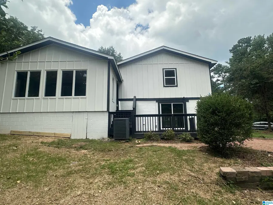 227 27TH COURT CIRCLE NW, Birmingham, AL 35215 - #3