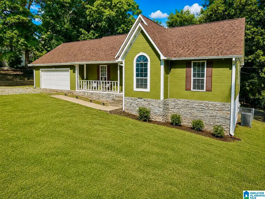 712 CENTER POINT ROAD, Sylacauga, AL 35151 - #2