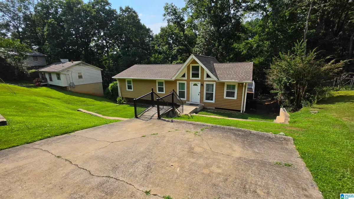 640 16TH TERRACE NW, Center Point, AL 35215 - #1