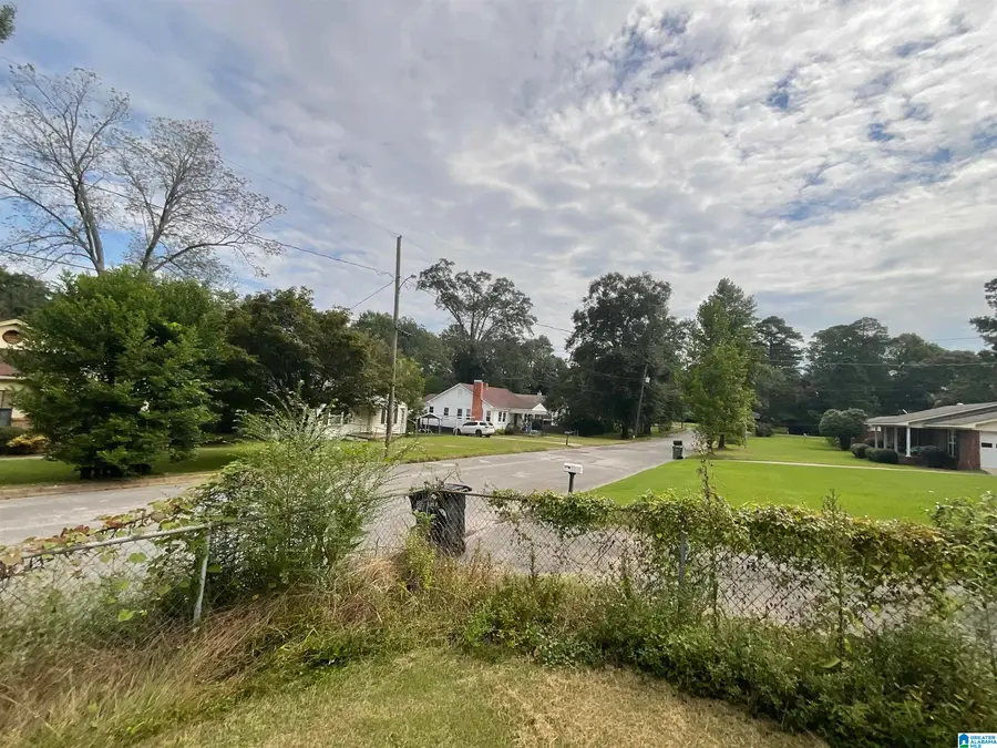 1709 GREENWOOD AVENUE, Clanton, AL 35045 - #2