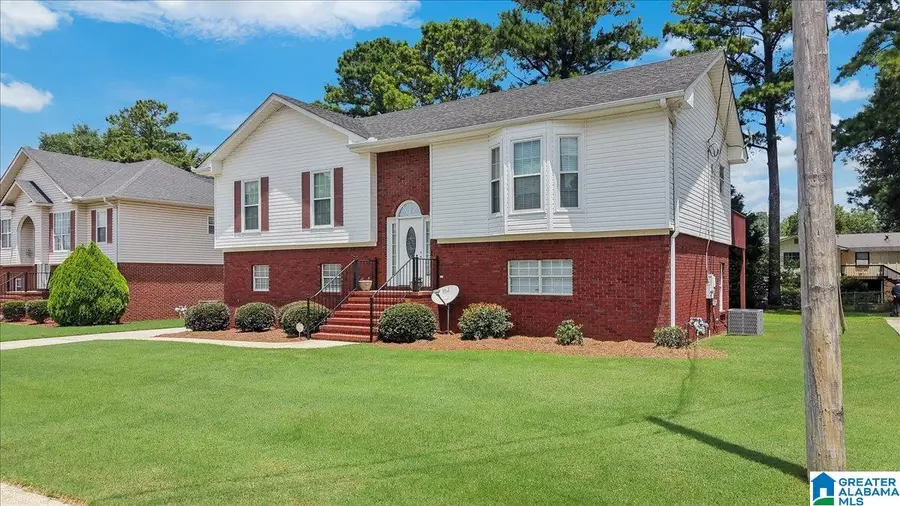417 SURREY CIRCLE, Bessemer, AL 35022 - #3