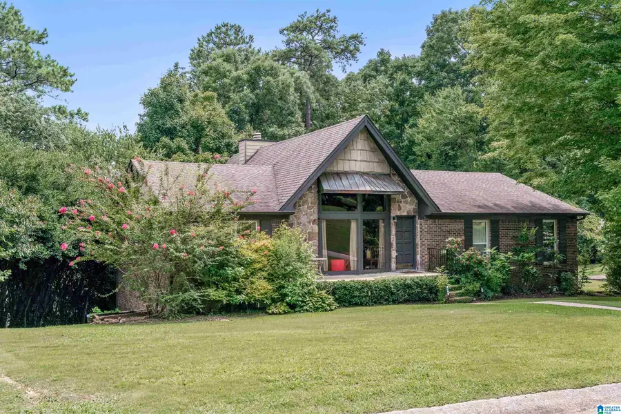 909 AUTUMN CHASE DRIVE, Birmingham, AL 35206 - #2
