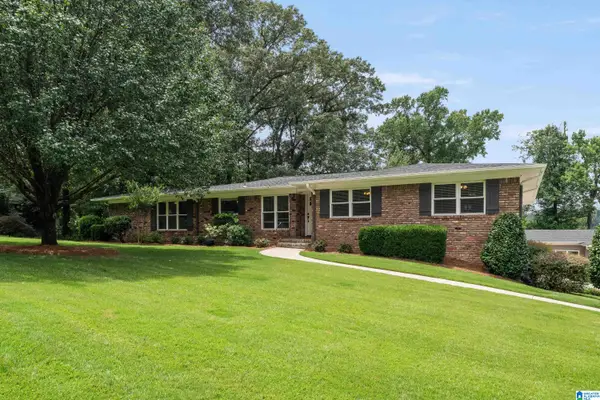 2494 DOLLY RIDGE TRAIL, Vestavia hills, AL 35243