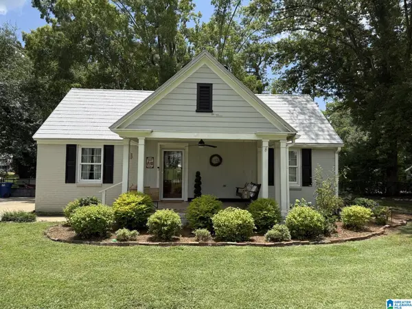 105 LAKE STREET, Trussville, AL 35173