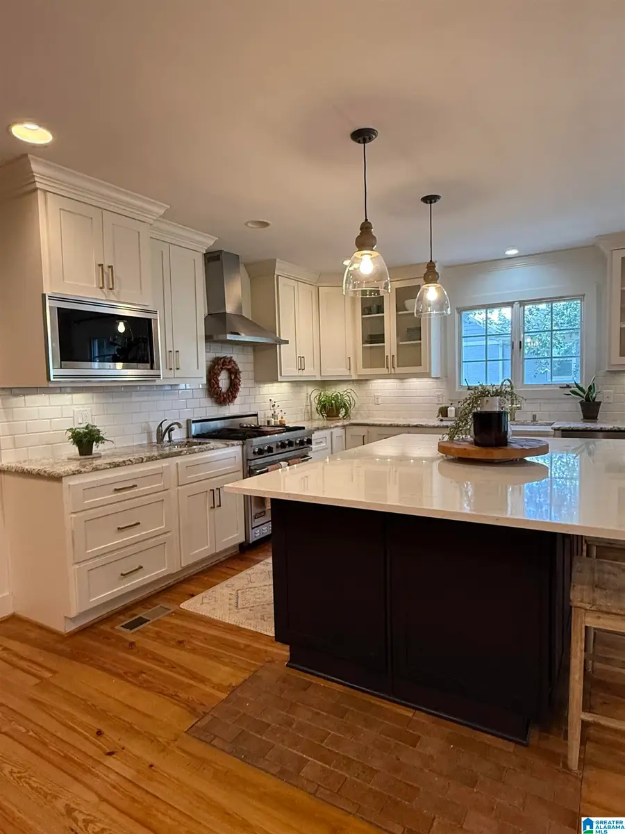 105 LAKE STREET, Trussville, AL 35173 - #3