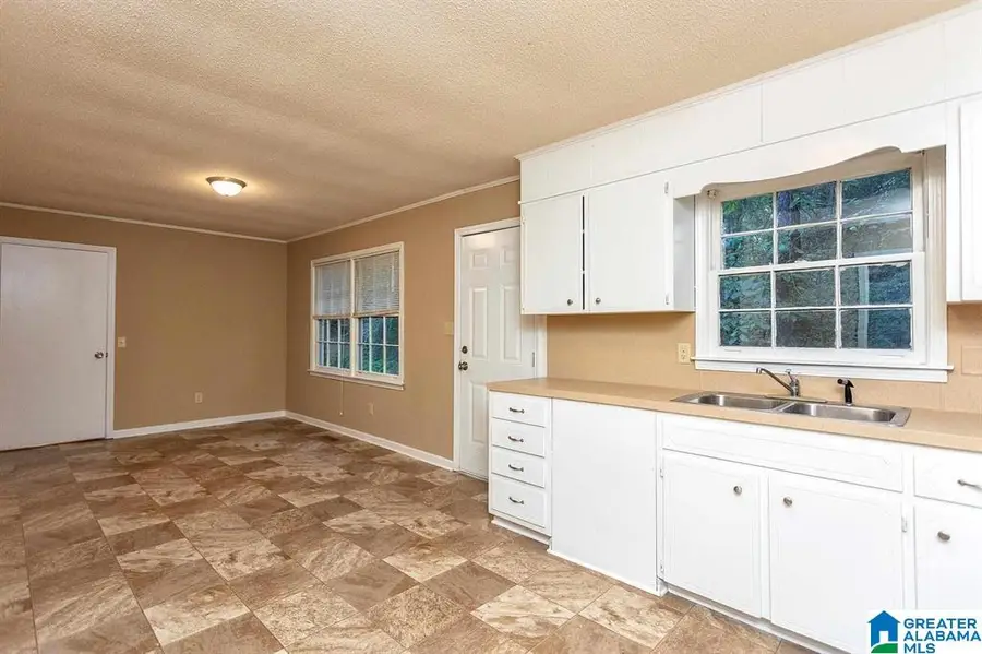 513 15TH AVENUE NW, Center Point, AL 35215 - #3