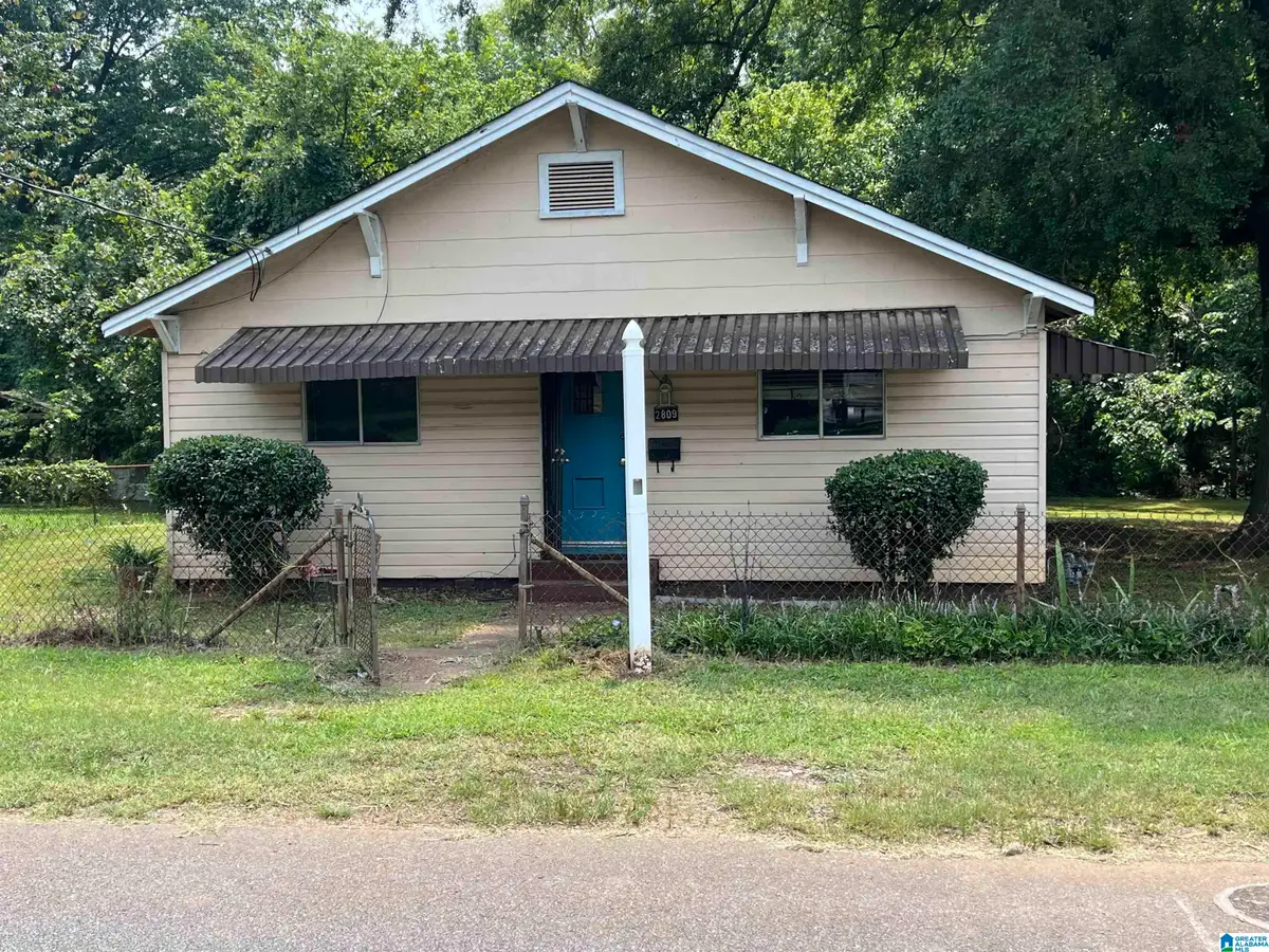 2809 PARKLAWN AVENUE SW, Birmingham, AL 35211 - #1