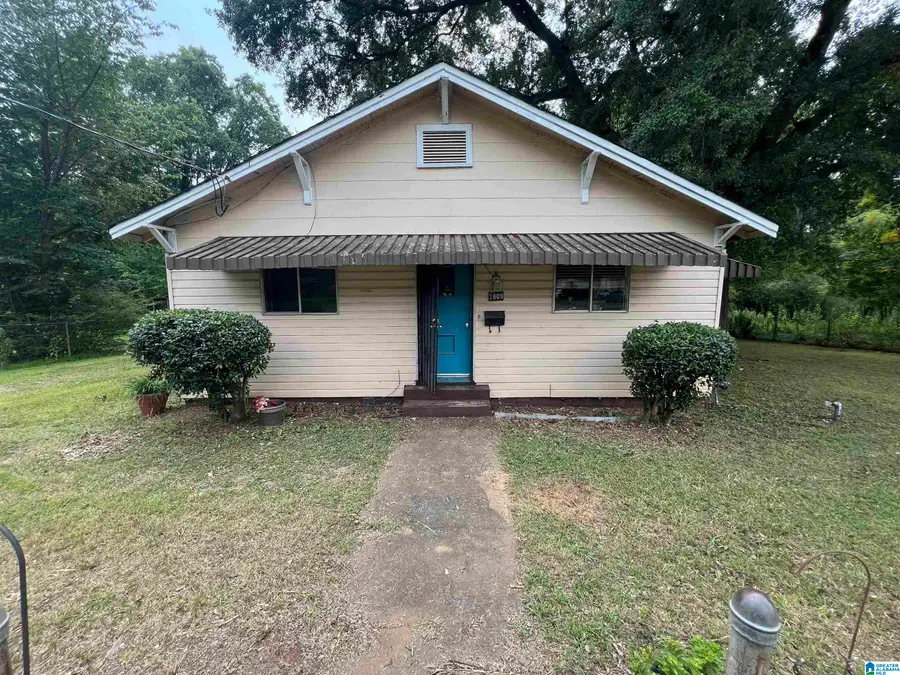 2809 PARKLAWN AVENUE SW, Birmingham, AL 35211 - #2