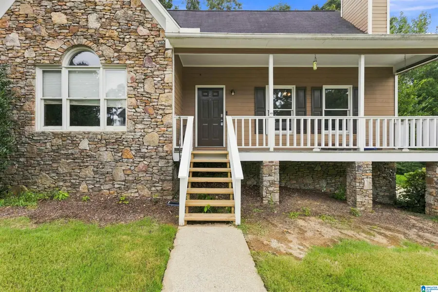 846 HONEYSUCKLE DRIVE, Fultondale, AL 35068 - #2