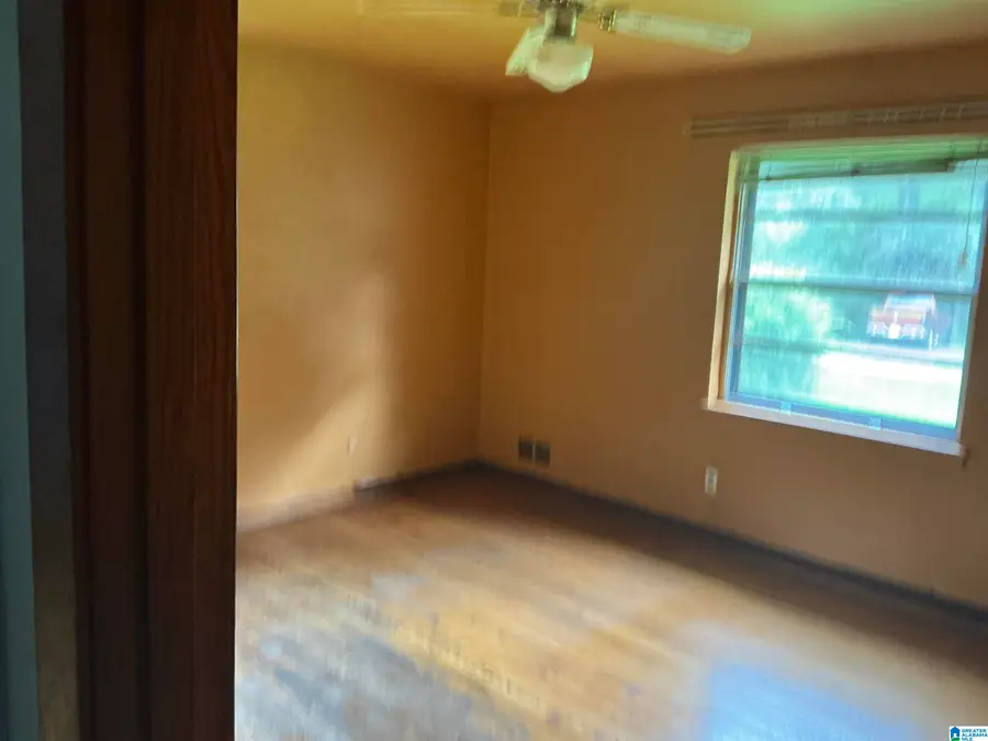 321 18TH COURT NW, Birmingham, AL 35215 - #3