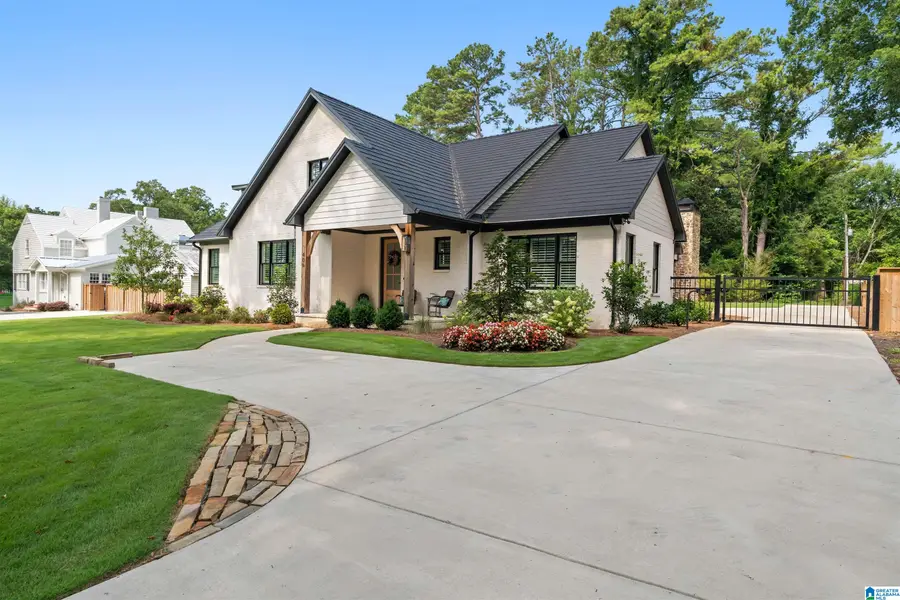 406 N CHALKVILLE ROAD, Trussville, AL 35173 - #2