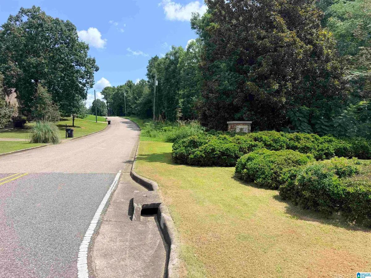 912 BENDING CREEK DRIVE, Bessemer, AL 35023 - #1